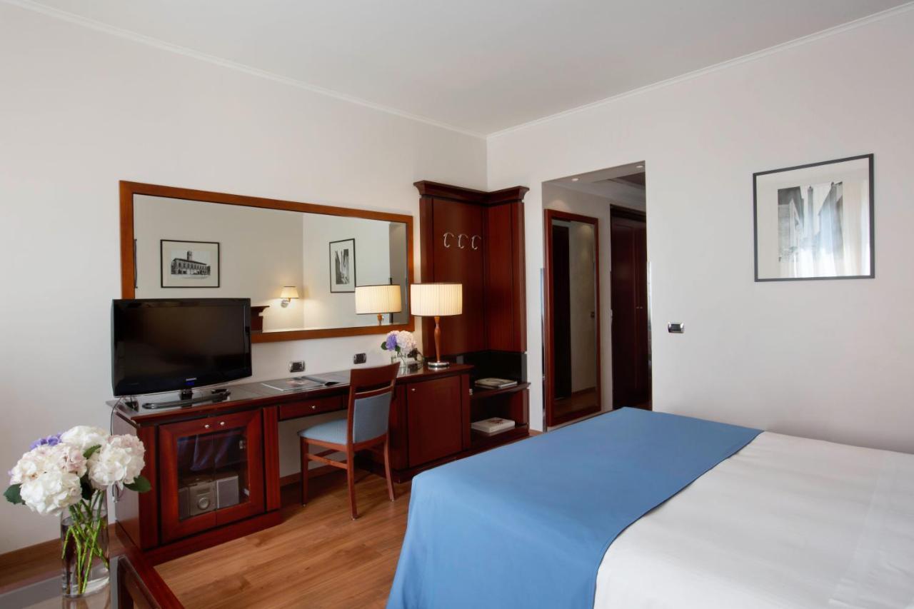 สตาร์โฮเต็ล เอ็กเซลซิเออร์ Hotel โบโลญญา ภายนอก รูปภาพ