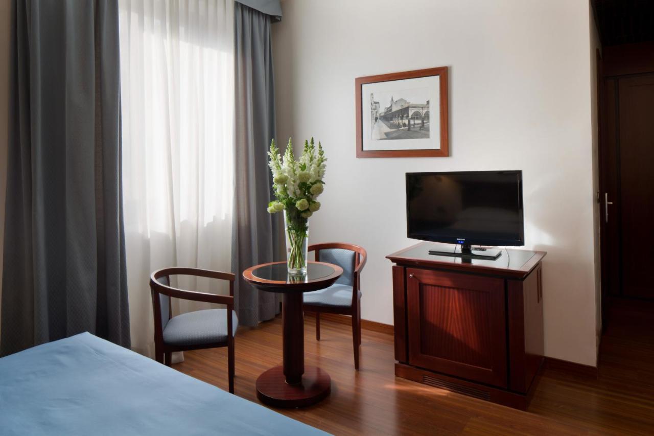 สตาร์โฮเต็ล เอ็กเซลซิเออร์ Hotel โบโลญญา ภายนอก รูปภาพ