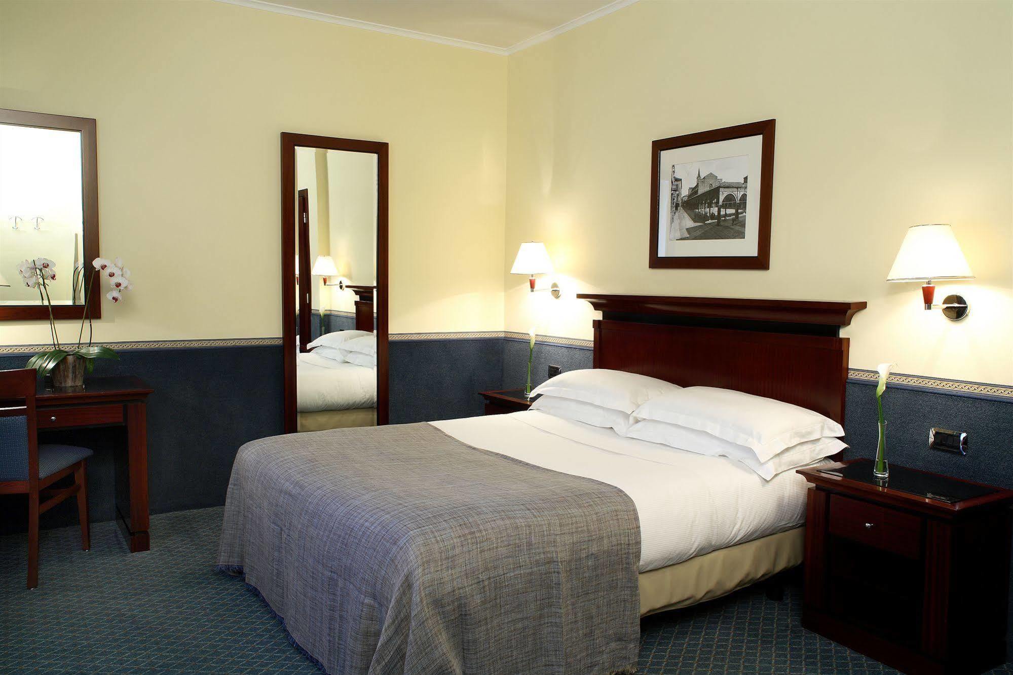 สตาร์โฮเต็ล เอ็กเซลซิเออร์ Hotel โบโลญญา ภายนอก รูปภาพ