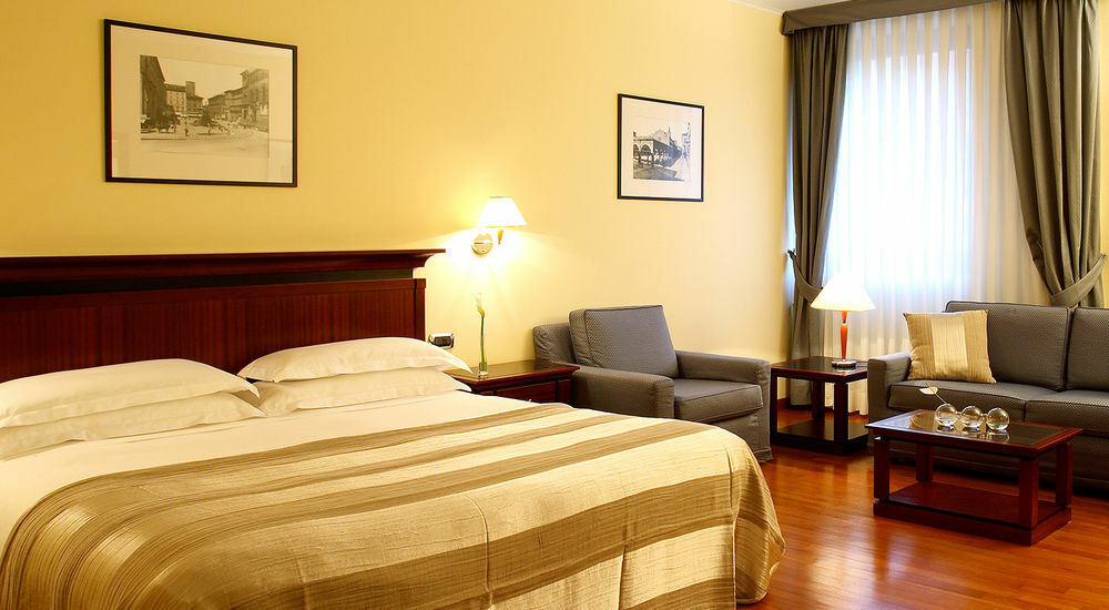 สตาร์โฮเต็ล เอ็กเซลซิเออร์ Hotel โบโลญญา ภายนอก รูปภาพ