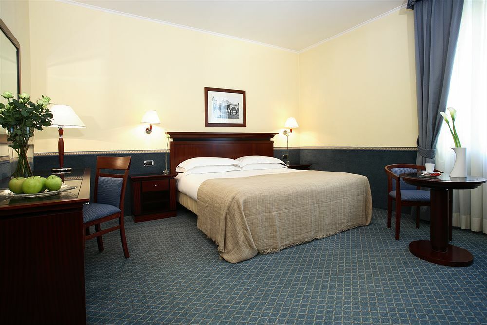 สตาร์โฮเต็ล เอ็กเซลซิเออร์ Hotel โบโลญญา ภายนอก รูปภาพ
