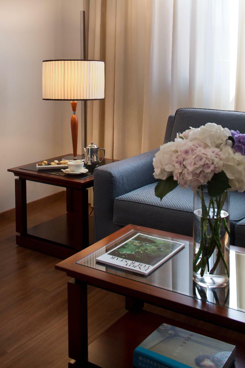 สตาร์โฮเต็ล เอ็กเซลซิเออร์ Hotel โบโลญญา ภายนอก รูปภาพ